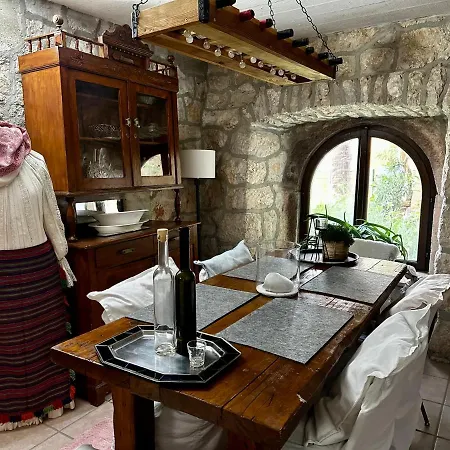 Mali Jardin Willa Grižane